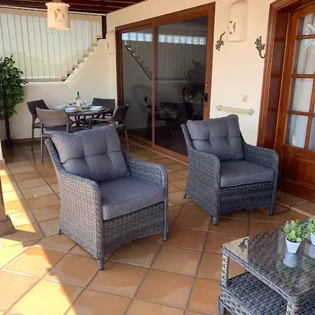 Beautiful 2 Bed, 2 Bath Detached With Private Pool In A Very Relaxed Area. Villa *