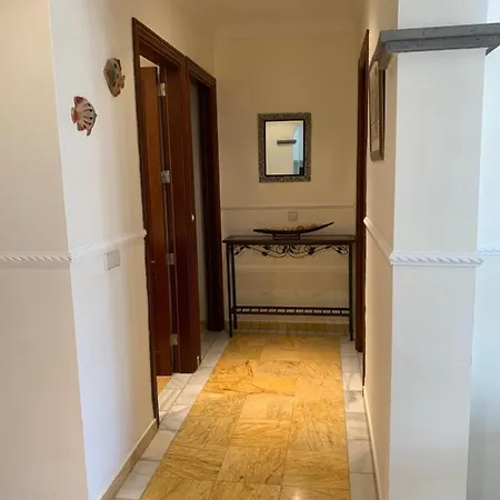 Beautiful 2 Bed, 2 Bath Detached With Private Pool In A Very Relaxed Area. וילה *