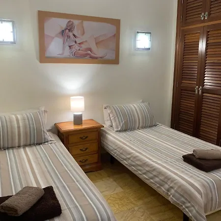 Beautiful 2 Bed, 2 Bath Detached With Private Pool In A Very Relaxed Area. بلايا بلانكا